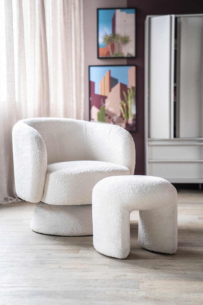 PETIT FAUTEUIL EN BOUCLETTES BLANCHES PIVOTANT