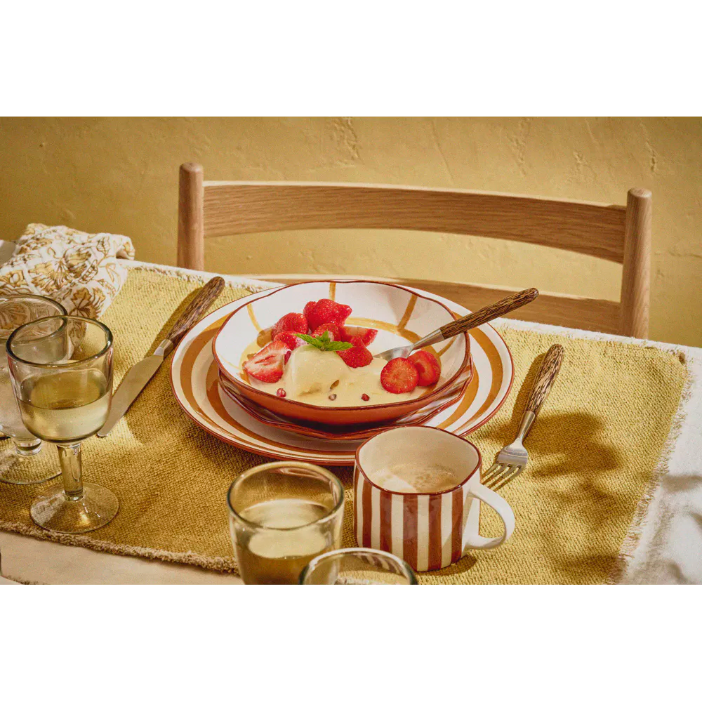 6 ASSIETTES EN PORCELAINE POMAX JAUNE