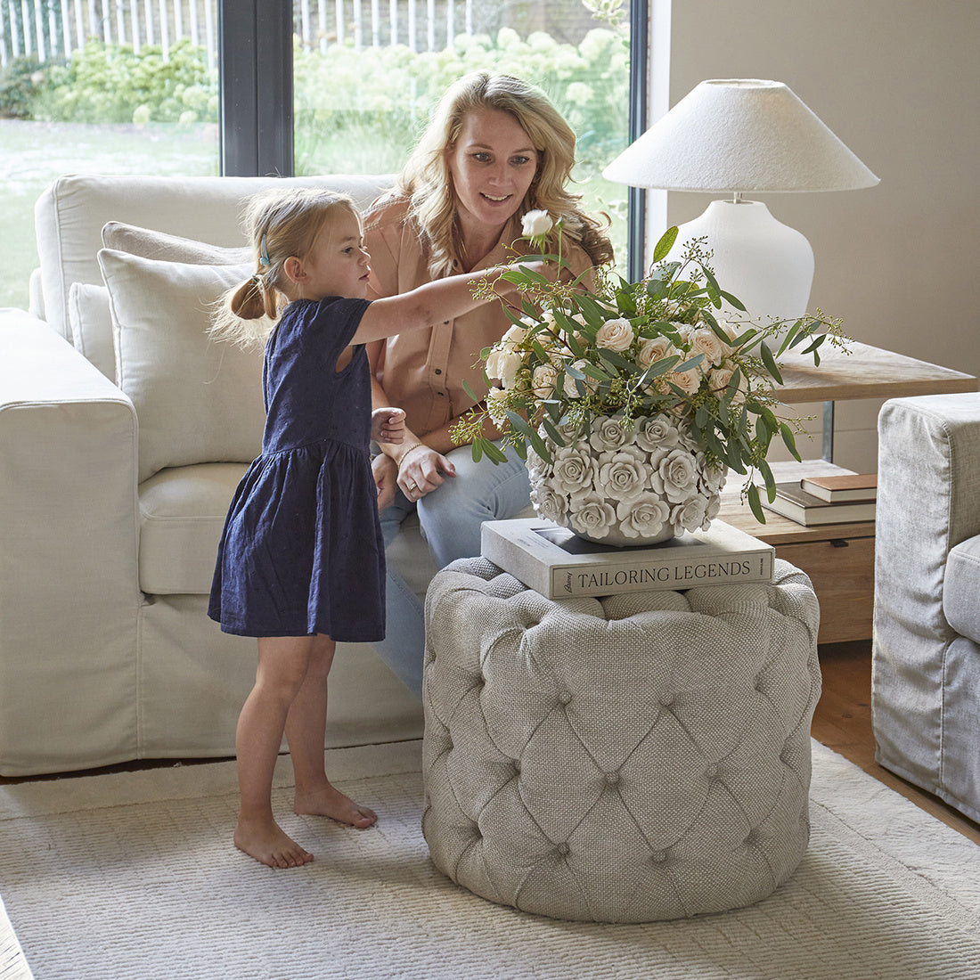 Vase blanc à fleurs