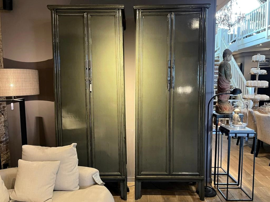 MEUBLE HAUT EN LAQUÉ VERT