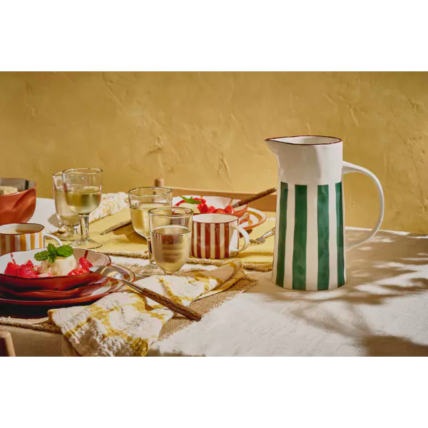 Pichet à rayures vertes en porcelaine